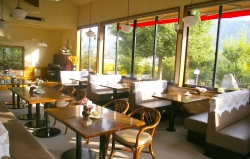 photo1