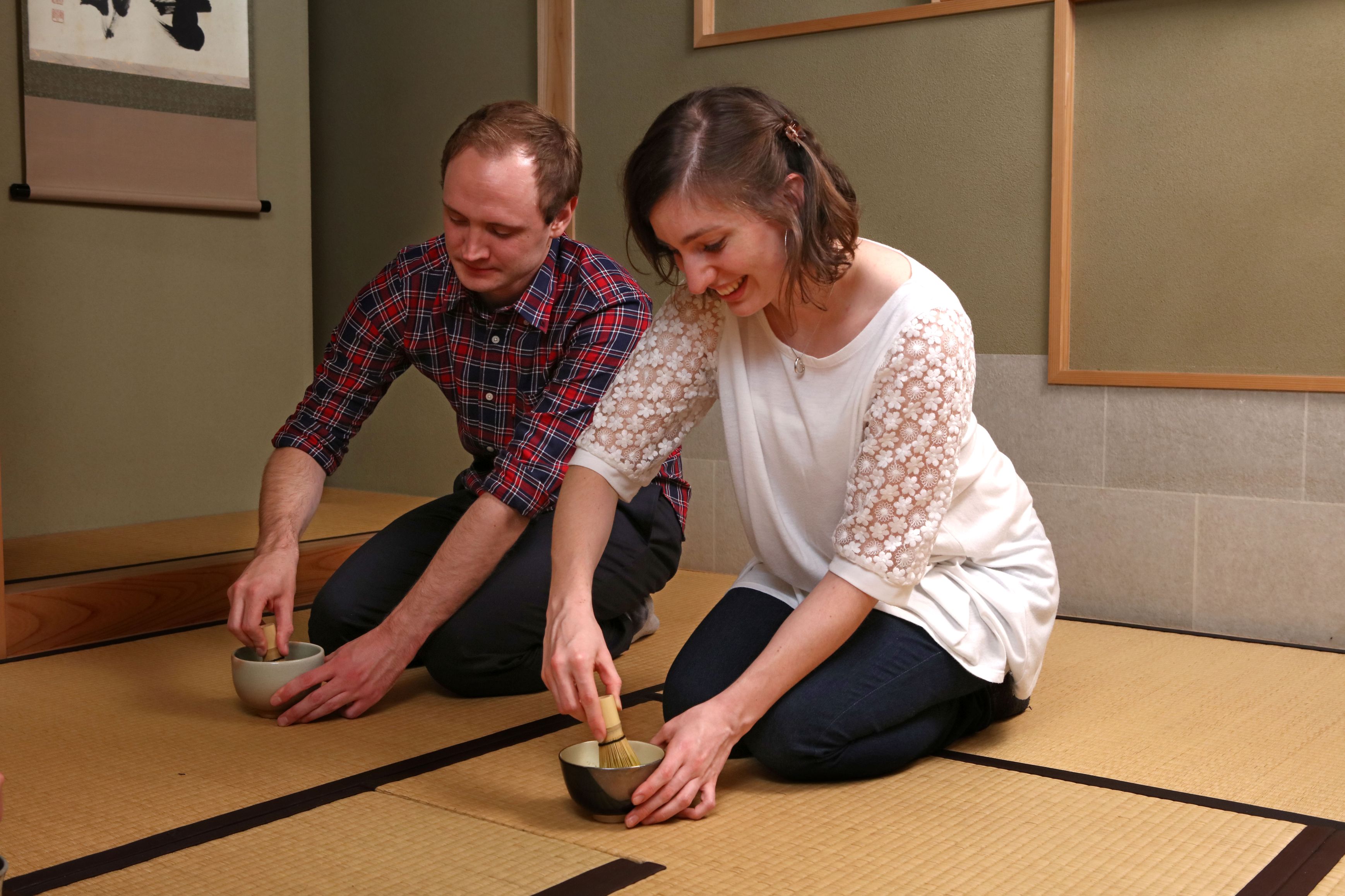 茶室で抹茶体験